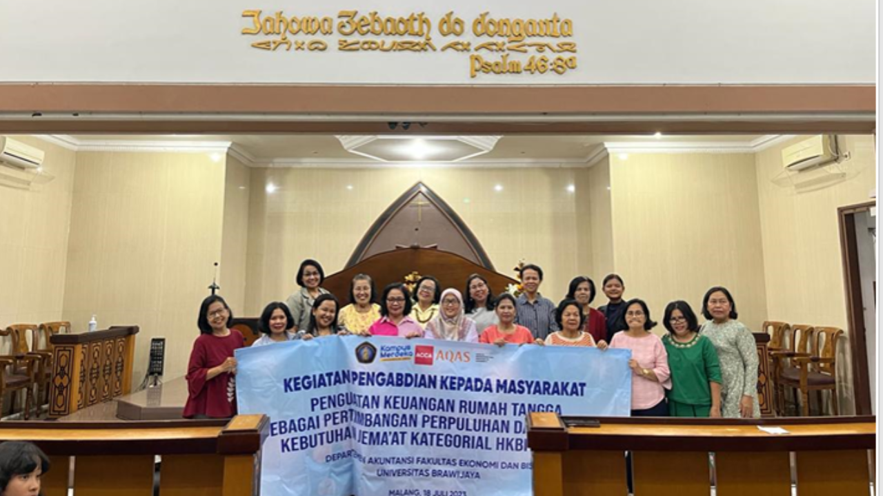 Tingkatkan Literasi Keuangan, FEB Universitas Brawijaya Beri Edukasi di Jemaat HKBP Malang